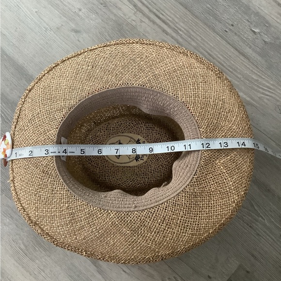 Panama Jack vintage straw hat with a floral band - Picture 9 of 10